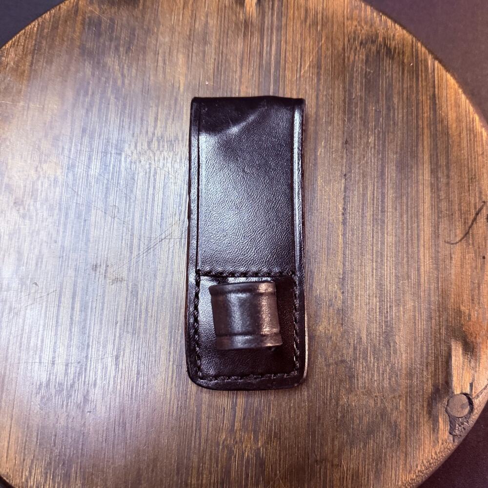 Don Hume Compact Flashlight Holder Size 2.25" Belt Loop Duty Ring Leather Pouch
